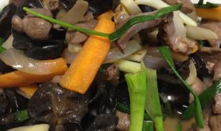 头茬木耳是什么气味的 木耳的香气行家啊