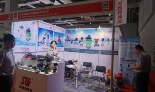 上海国家会展中心能容纳多少人 上海国际会展中心